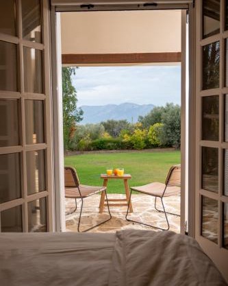 Anoixi vacation home with spectacular Evia landscapes