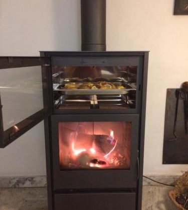 Antigua Panadería de Valdelarco, chimenea con horno 2 Hab 4 pers mas 2 max