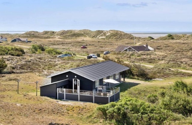 "Anton" - 1.5km from the sea by Interhome
