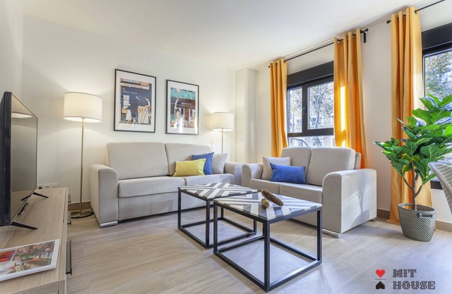 Antonio Lopez VIII apartment in Madrid