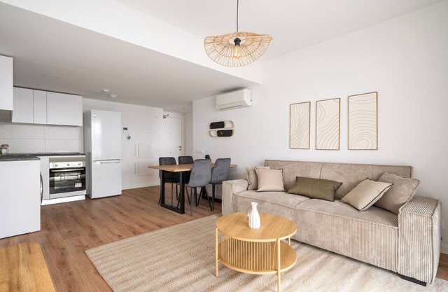 apartamento business con garaje y piscina de alquiler temporal