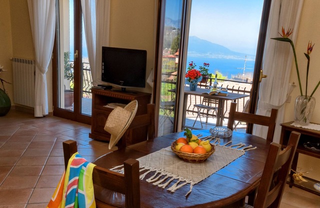 Apartment in the center, overlooking the Gulf of Naples and Vesuvius, parking, wi-fi