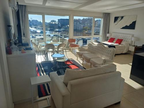 Apart , DEPARTAMENTO CONDOMINIO BAHIA GRANDE NORDELTA , TIGRE , CON BALCÓN Y VISTA A LA Bahia
