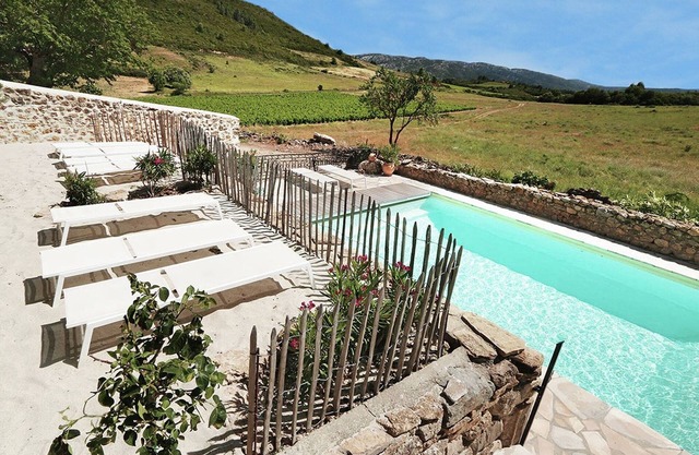Apartment in Villesèque with Pool and Garden