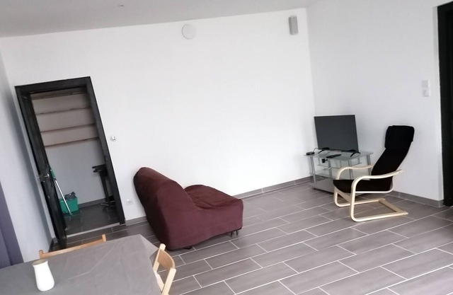 Apart T2 with terrace 8km from Lunéville