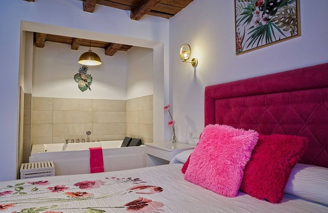 APARTAMENTO 2 PERSONAS CON JACUZZI EN PEÑAFIEL