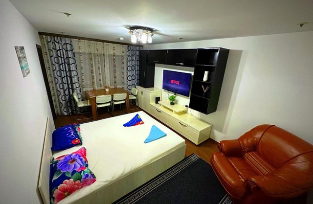 Apartament frumos cu 3 camere situat la partier