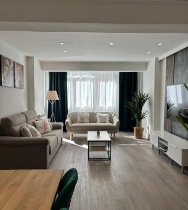 Apartamento a Estrenar Madrid, CASTROPOL