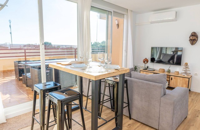 Apartamento Sereno 1 | Piscina, Garaje, Terraza y Playa