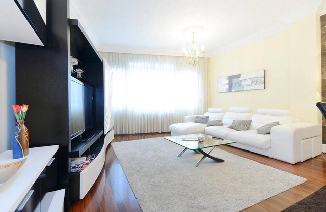 Apartamento frente al Guggenheim con wifi y parking privado gratis