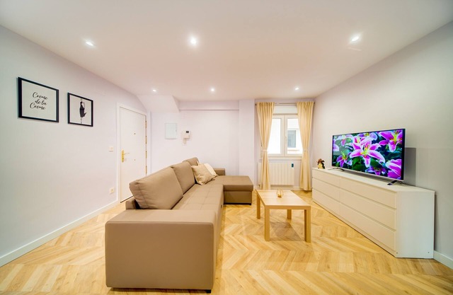 Apartamento muy Coqueto a 5 Min, Pabellon Principe Felipe