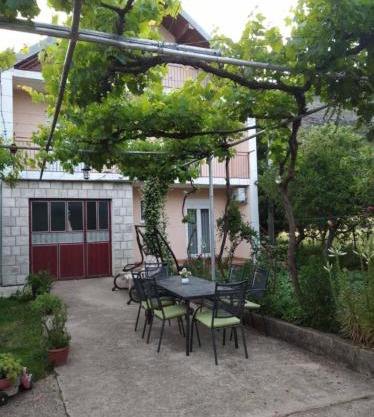 Apartmani Vujović - Mir i Sunce