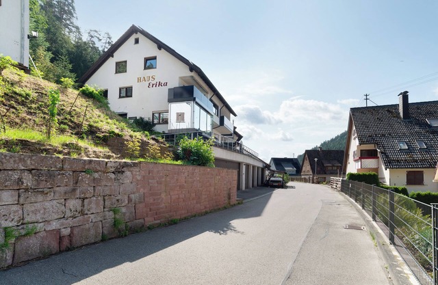 Apartment 'Haus Erika' with Private Terrace, Shared Garden and Wi-Fi