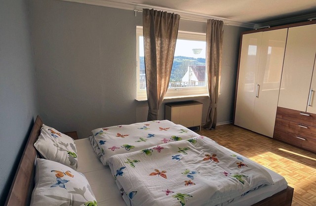 Apartment 1 - EG - Max. 8 Pers. - 120m² - mit Balkon - Eifelurlaub mit Panoramablick: Geräumige