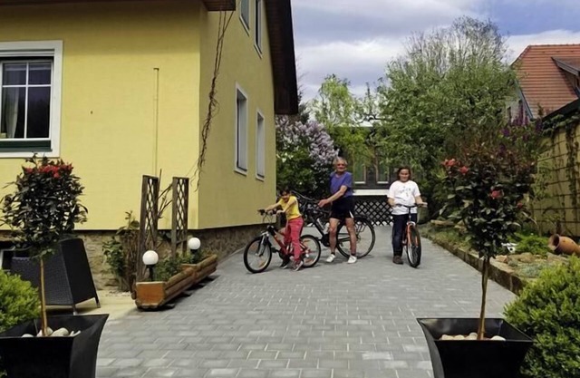 Apartment 1 for three people with a view of the garden