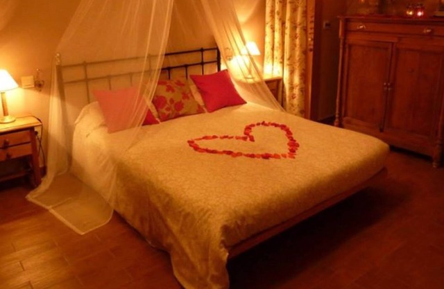 Apartment (2+1 pax) next to the river, with pool and 10 minutes from Pamplona