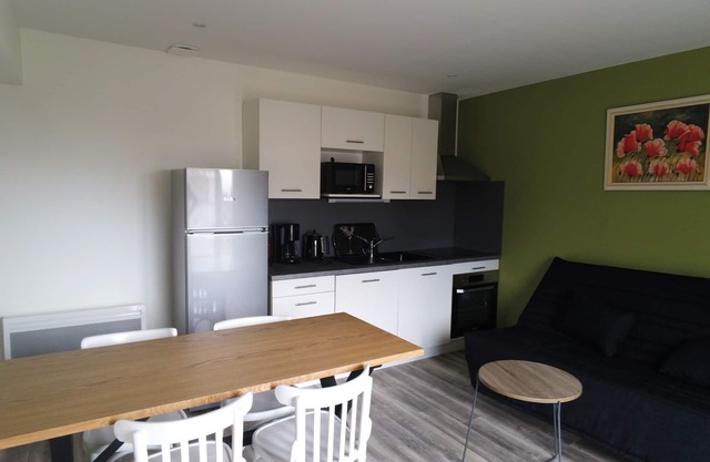 Apartment 2/4 people disabled access sea view