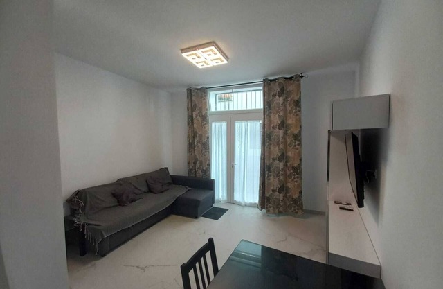 APARTMENT 2 HOUSE PUERTA DE ALMODOVAR