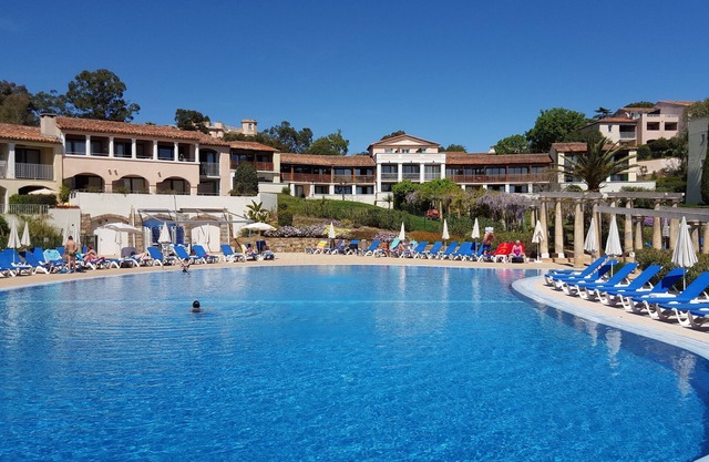 Apartment 36m2 sleeps 4 Terrace sea viewnThe Parks of GrimaudnAir conditioning