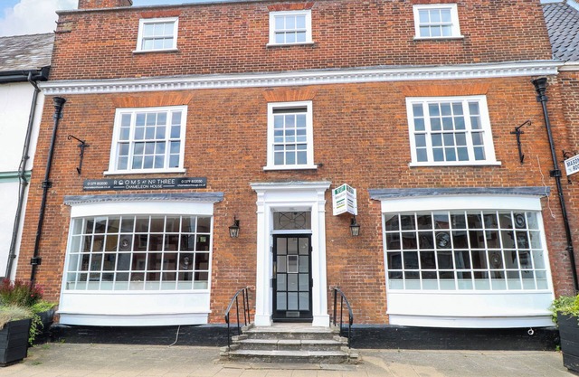 APARTMENT 4 CHAMELEON HOUSE, romantic in Harleston
