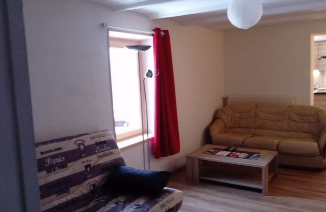 APARTMENT 6/8 PERSONS on lelex station (Monts Jura)
