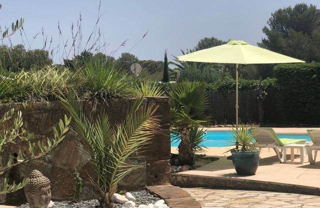 Apartment 7 Rooms, 120 m² in villa St Raphael/Boulouris