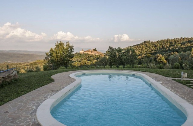 Apartment A2 with pool San Ansano