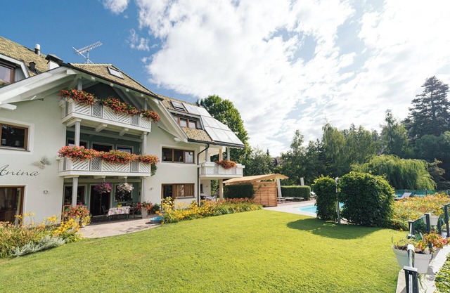 Apartment Africa in Villa Anina with Pool, Wellness Area