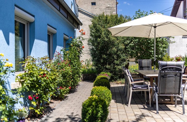 Apartment 'Alb Rose Ferienwohnung' with Private Terrace, Shared Garden and Wi-Fi