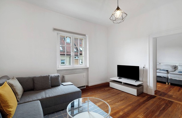 Apartment 'Altbau Mit Wartberg - Blick' with Balcony and Wi-Fi