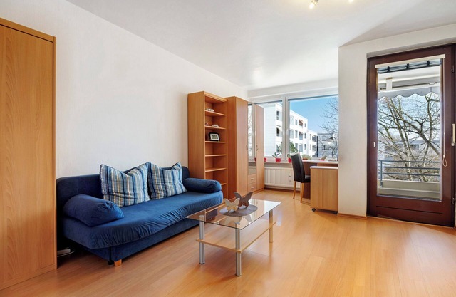 Apartment 'Appartement Björn Schuhknecht' with Balcony and Wi-Fi