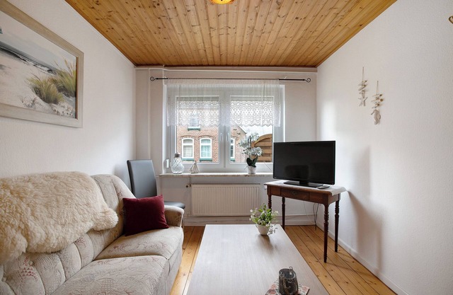 Apartment 'Auf Dem Rosenhof' with Shared Terrace, Private Garden and Wi-Fi