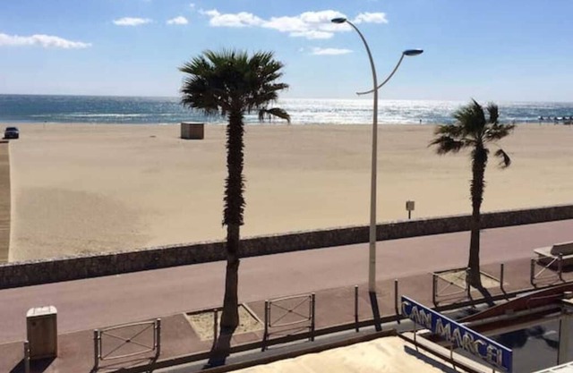 Apartment 'Beach Place Entre Ciel Et Mer' with Sea View, Balcony and Wi-Fi
