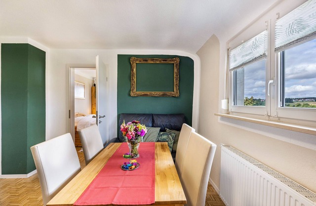 Apartment 'Baumelt' with Private Terrace, Shared Garden and Wi-Fi