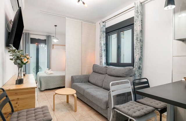 Apartment 'Bellamar 5 Family Studio' with Wi-Fi and Air Conditioning