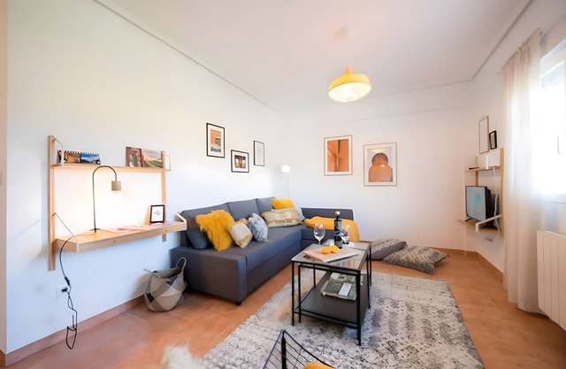 Apartment 'Bizkar Bare 4' with Wi-Fi
