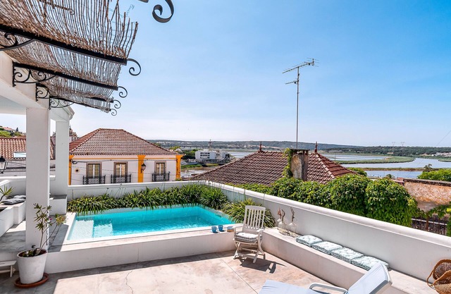 Apartment 'Calçada' with Private Pool, Private Terrace and Wi-Fi