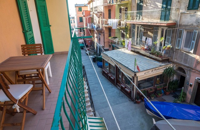 Apartment Casa Ines by Arbaspàa - central apartment in Manarola