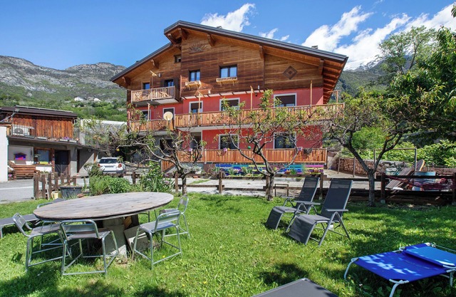 Apartment "Casa Michod - Nonna Genia" with Mountain View, Shared Garden & Wi-Fi