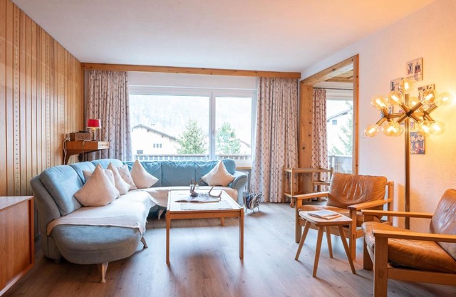 Apartment Chesa Clüs 6 by Interhome