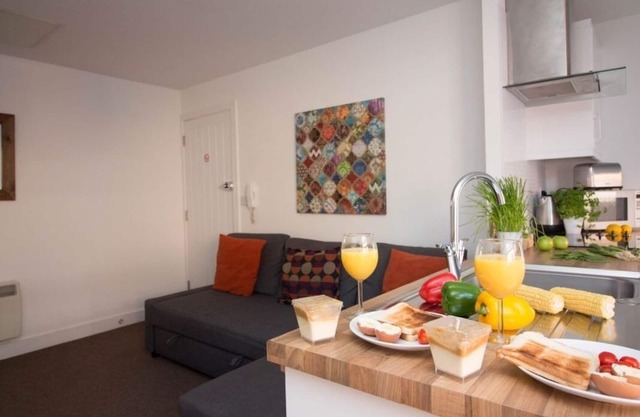 Apartment close to Airport and transport links (4)