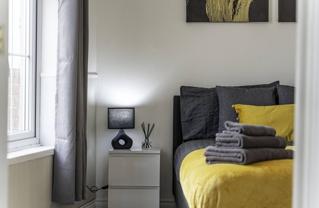 Apartment Close to The Heart Of Rugby