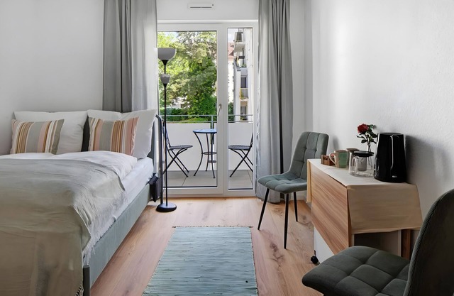 Apartment 'Ferienwohnung Bächle, Sehr Zentral' with Balcony and Wi-Fi