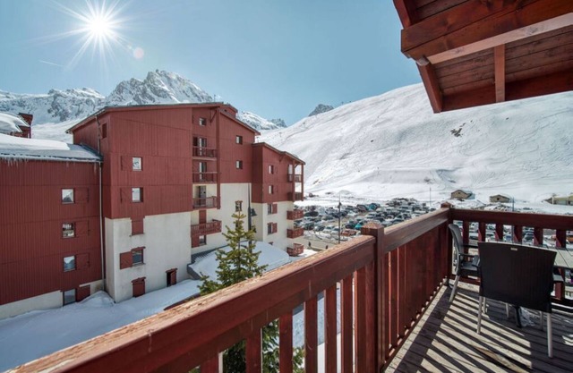 Apartment Ecrin B 324 – Tignes Val Claret – Balcony with Grande-Motte View