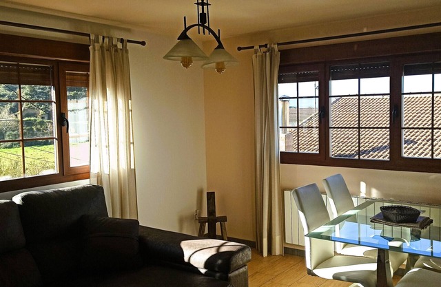 Apartment 'El Guardaviñas Centenales' with Mountain View, Shared Terrace and Wi-Fi