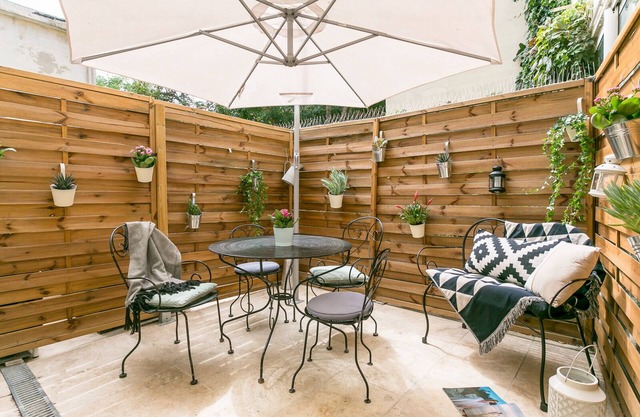 Apartment-Ensuite with Shower-Terrace