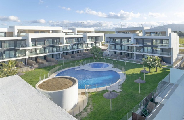 Apartment 'Palacio De Pilas 22' with Shared Pool, Wi-Fi and Air Conditioning