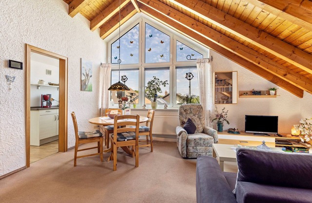 Apartment 'Ferienwohnung Ausblick' with Lake View, Shared Garden and Wi-Fi