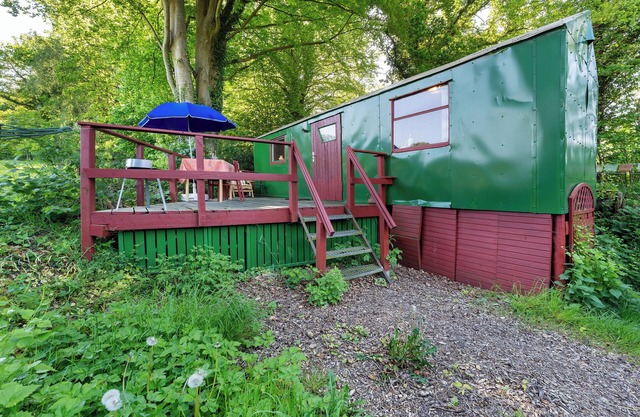 Apartment 'Ferien Tinyhaus Im Tal' with Private Terrace and Wi-Fi