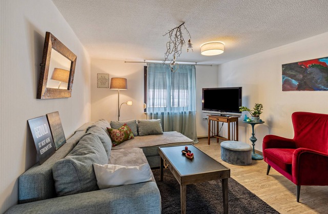 Apartment 'Ferienwohnung Zu Hause Auf Zeit' with Balcony and Wi-Fi
